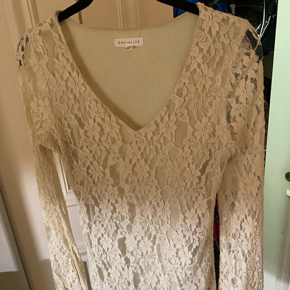 Very flattering lace dress - Picture 1 of 1
